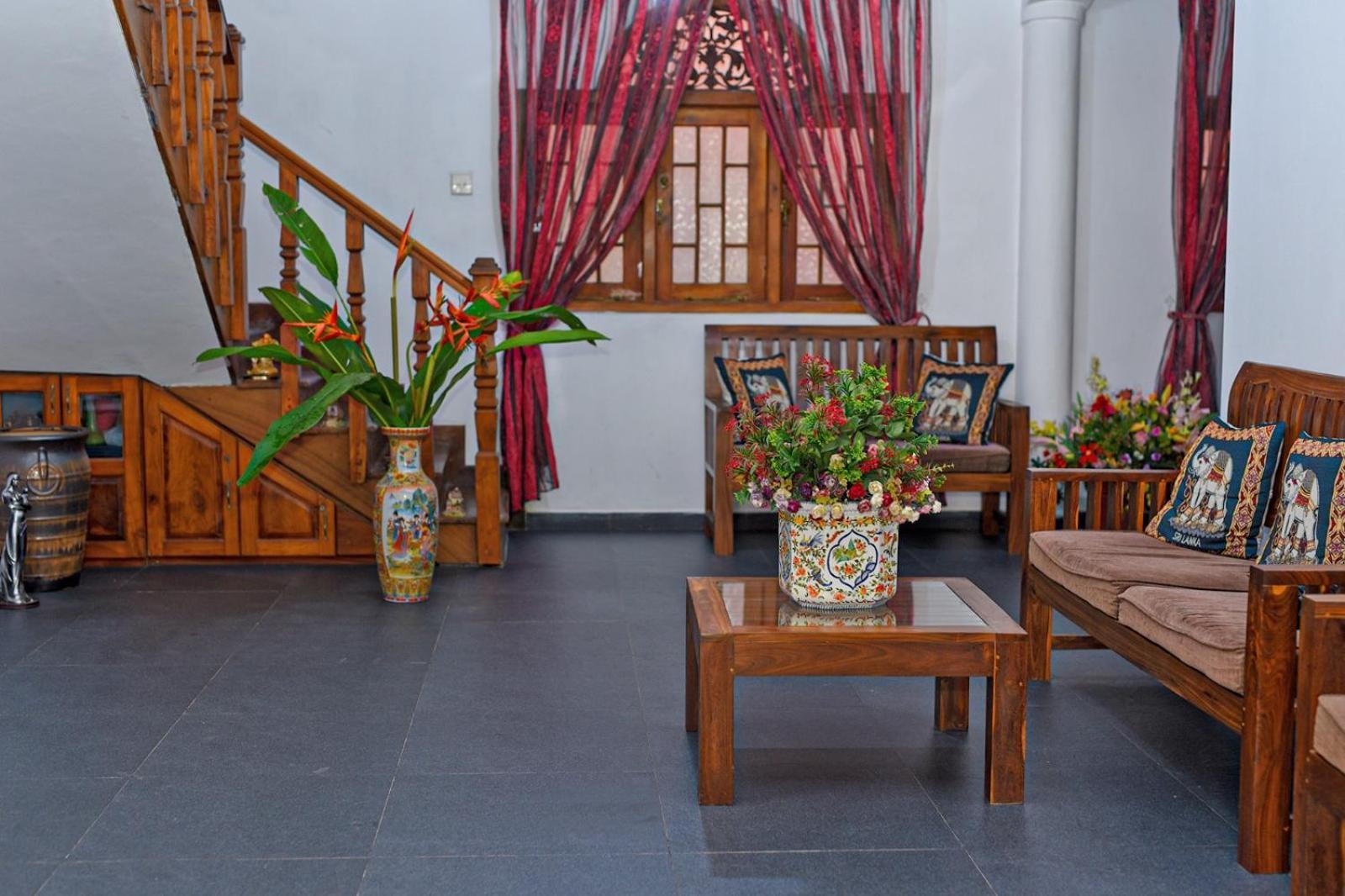 4Ty Two Homestay Galle Buitenkant foto