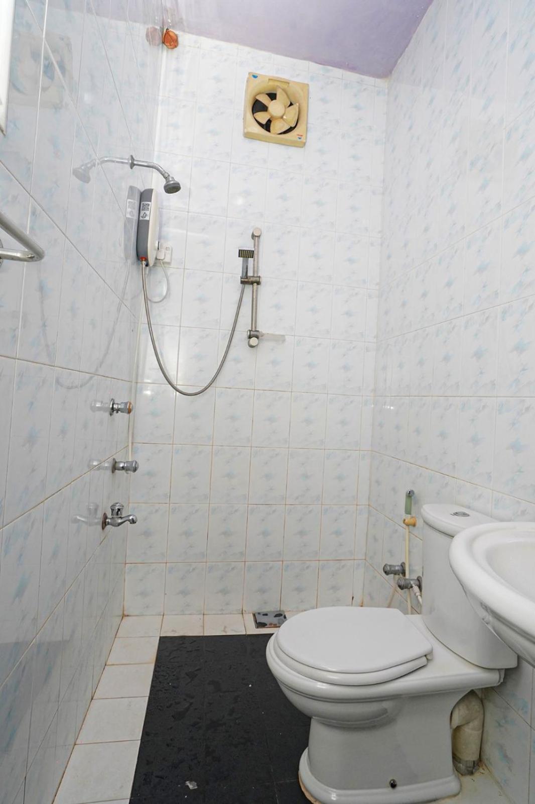 4Ty Two Homestay Galle Buitenkant foto