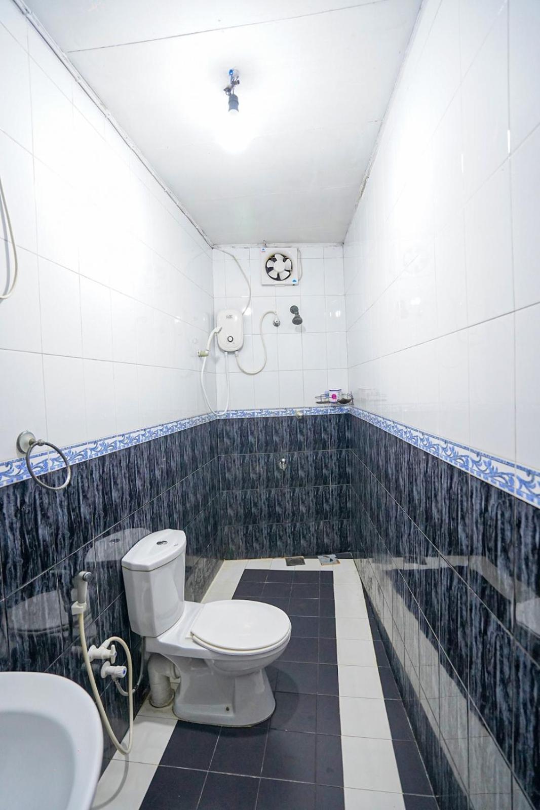 4Ty Two Homestay Galle Buitenkant foto