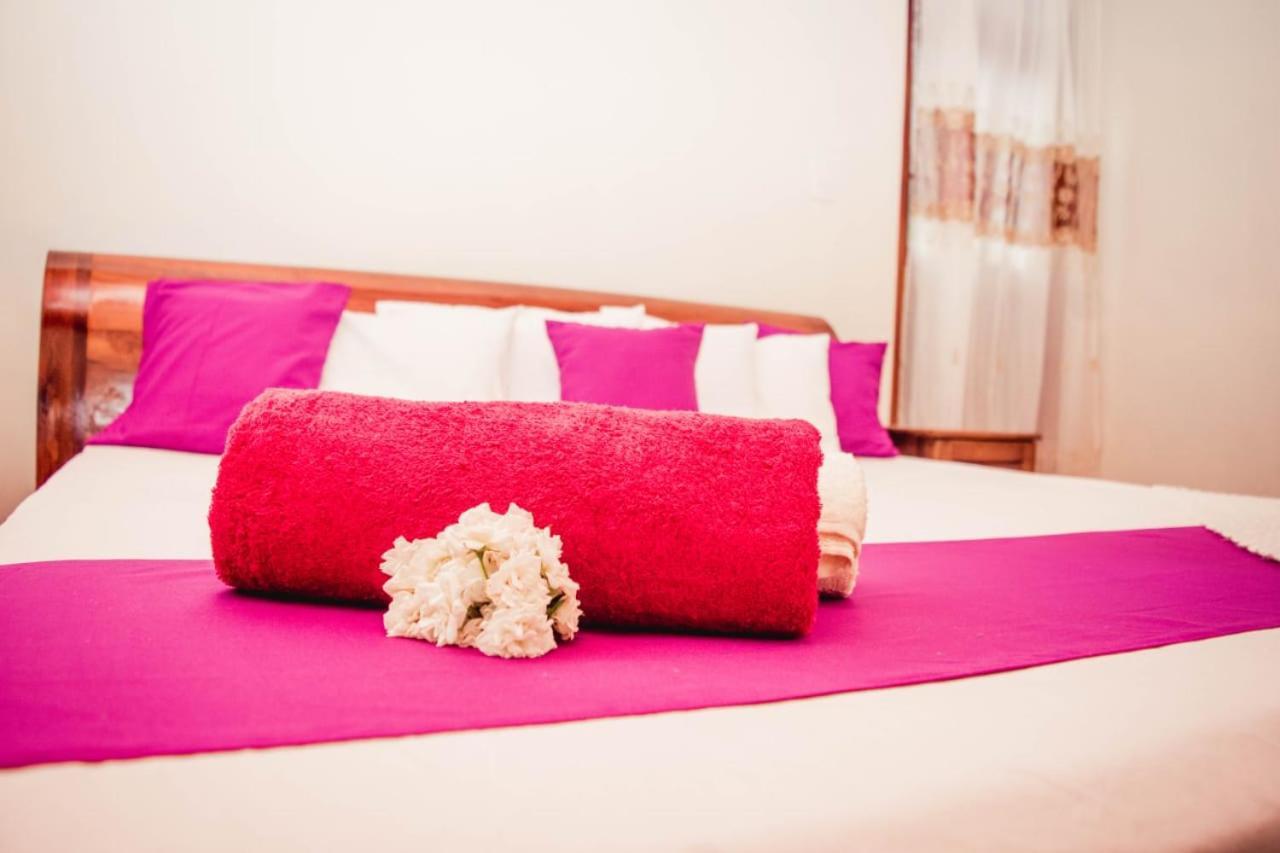 4Ty Two Homestay Galle Buitenkant foto