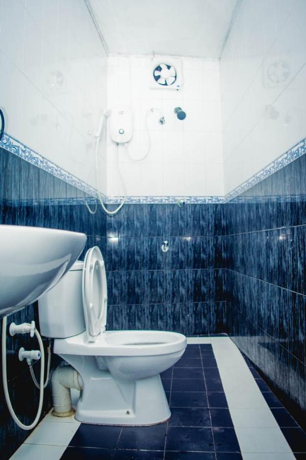 4Ty Two Homestay Galle Buitenkant foto